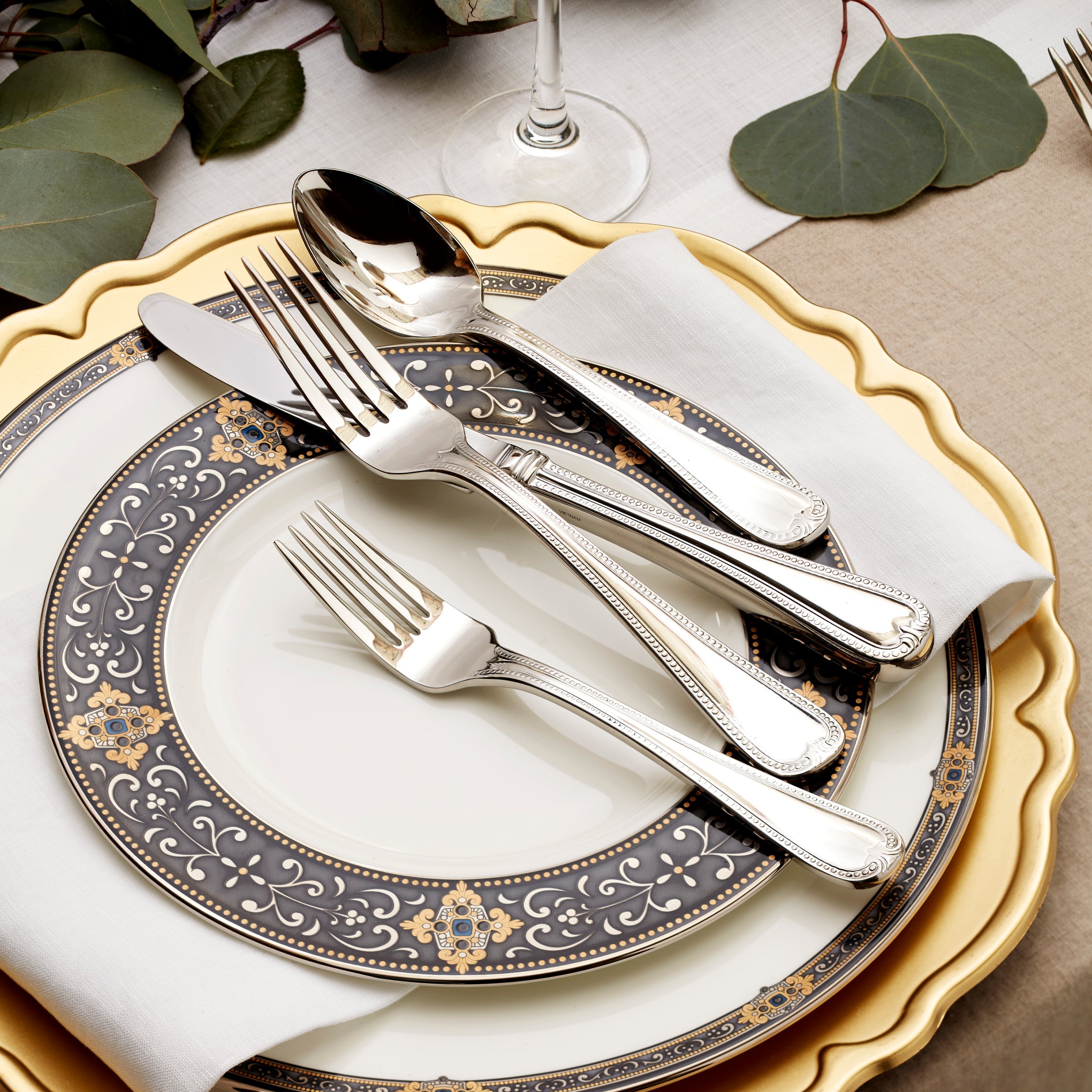 Vintage Jewel 20 Piece Flatware Set - Image 3