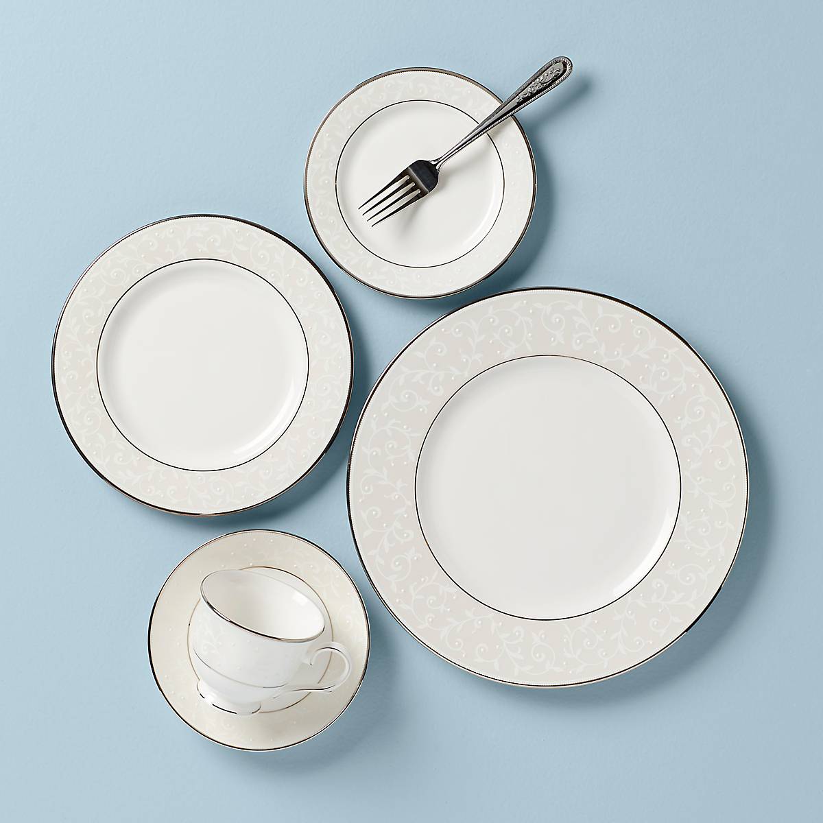 Alternative view of Opal Innocence 5 Piece Place Setting