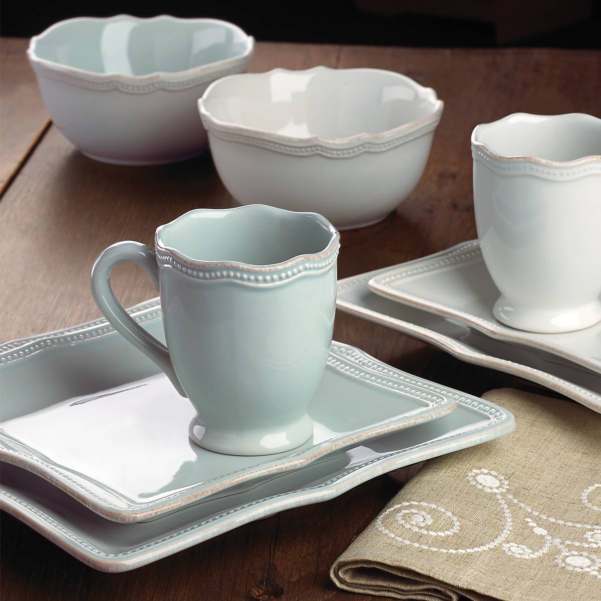 French Perle Bead White 4 Piece Place Setting - Image 4