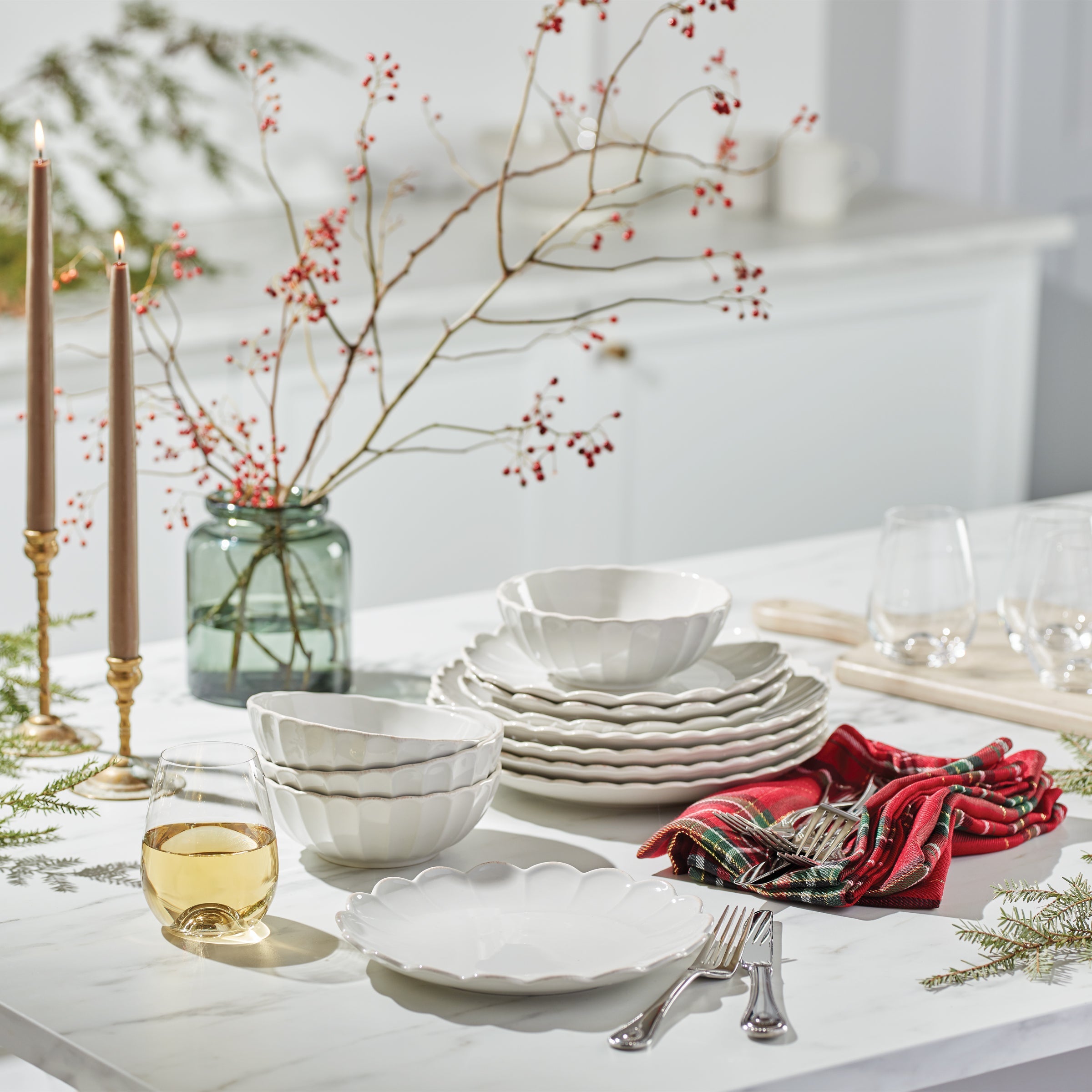 French Perle Scallop 12 Piece Dinnerware Set - Image 12