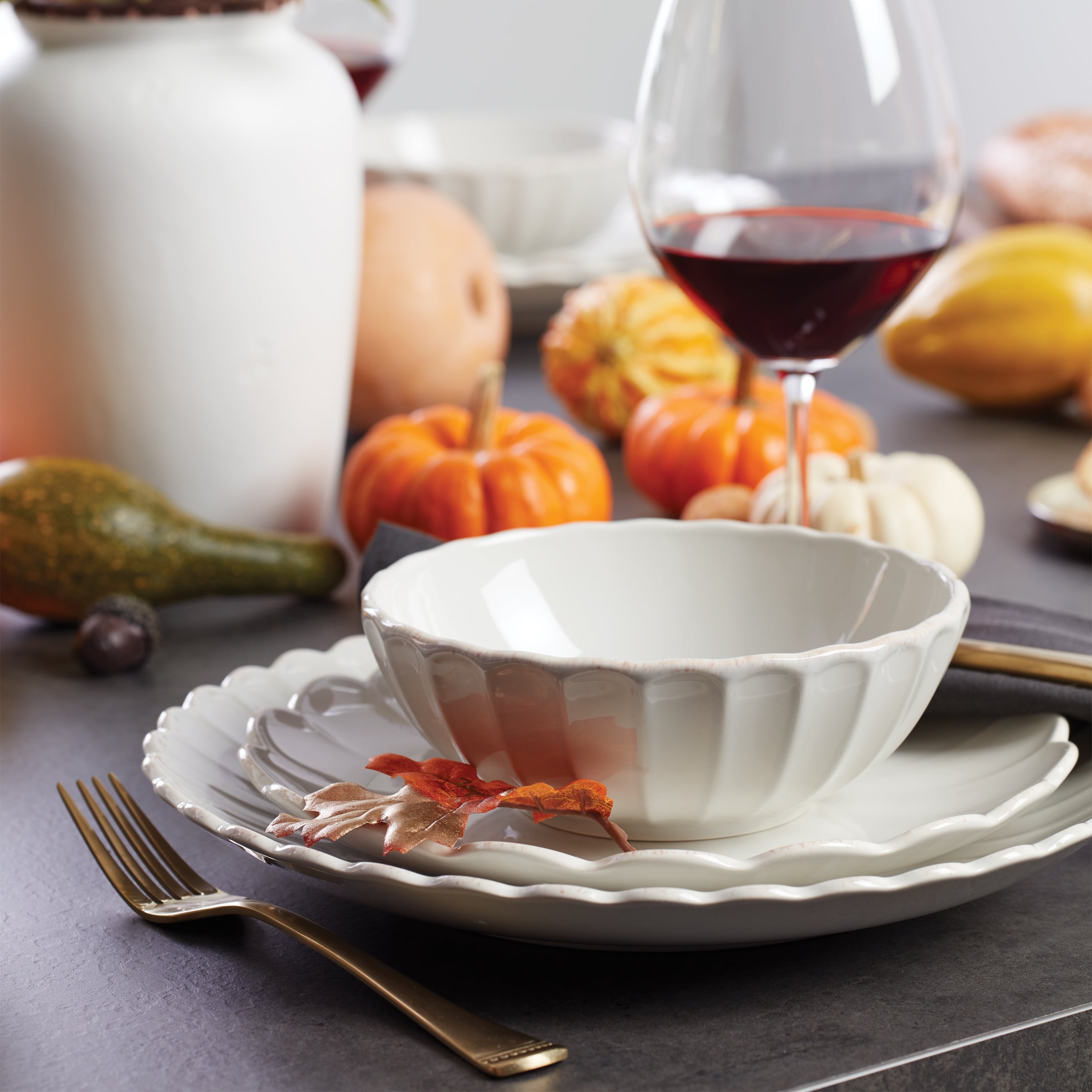 French Perle Scallop White 24 Piece Dinnerware Set - Image 4