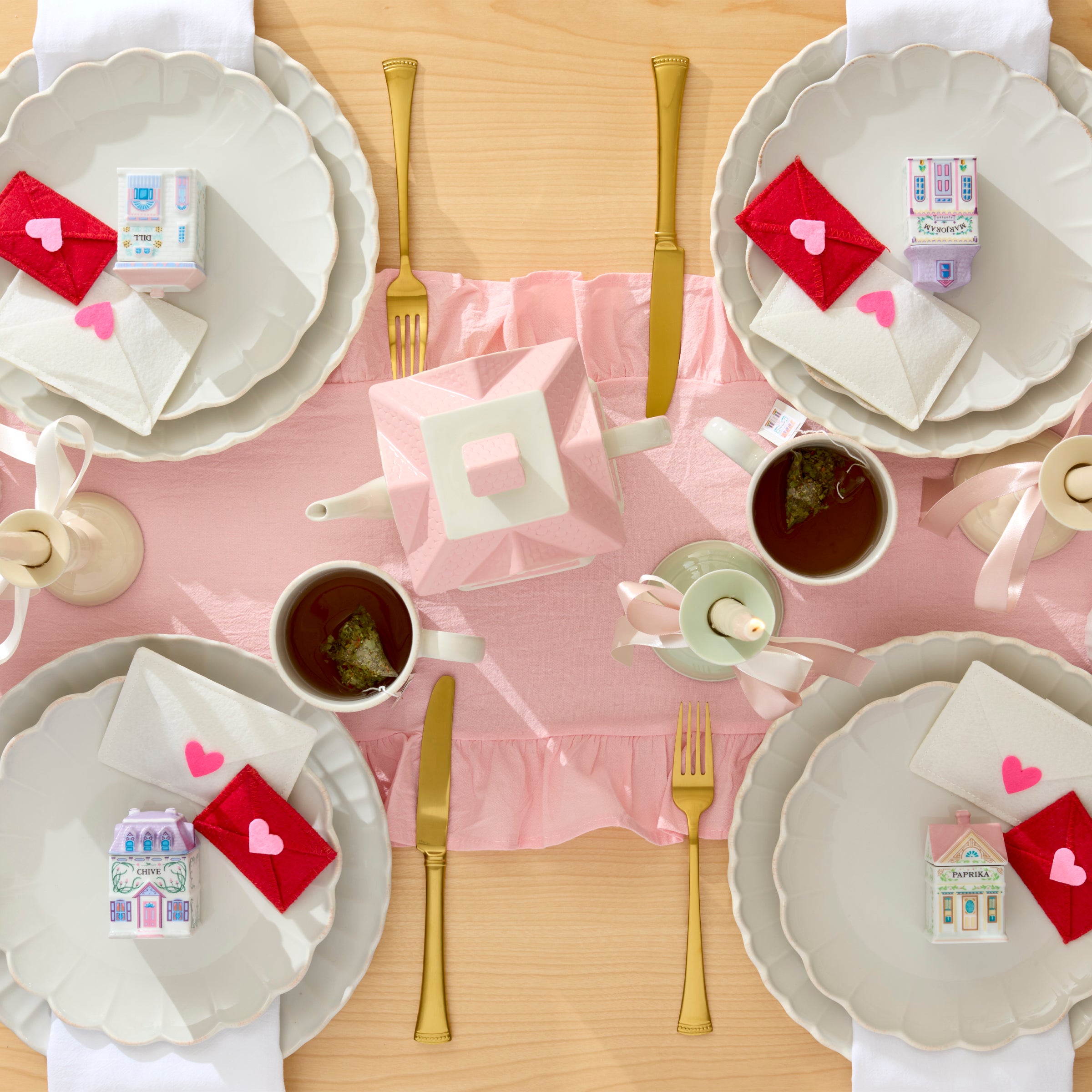 Alternative view of French Perle Scallop 12 Piece Dinnerware Set