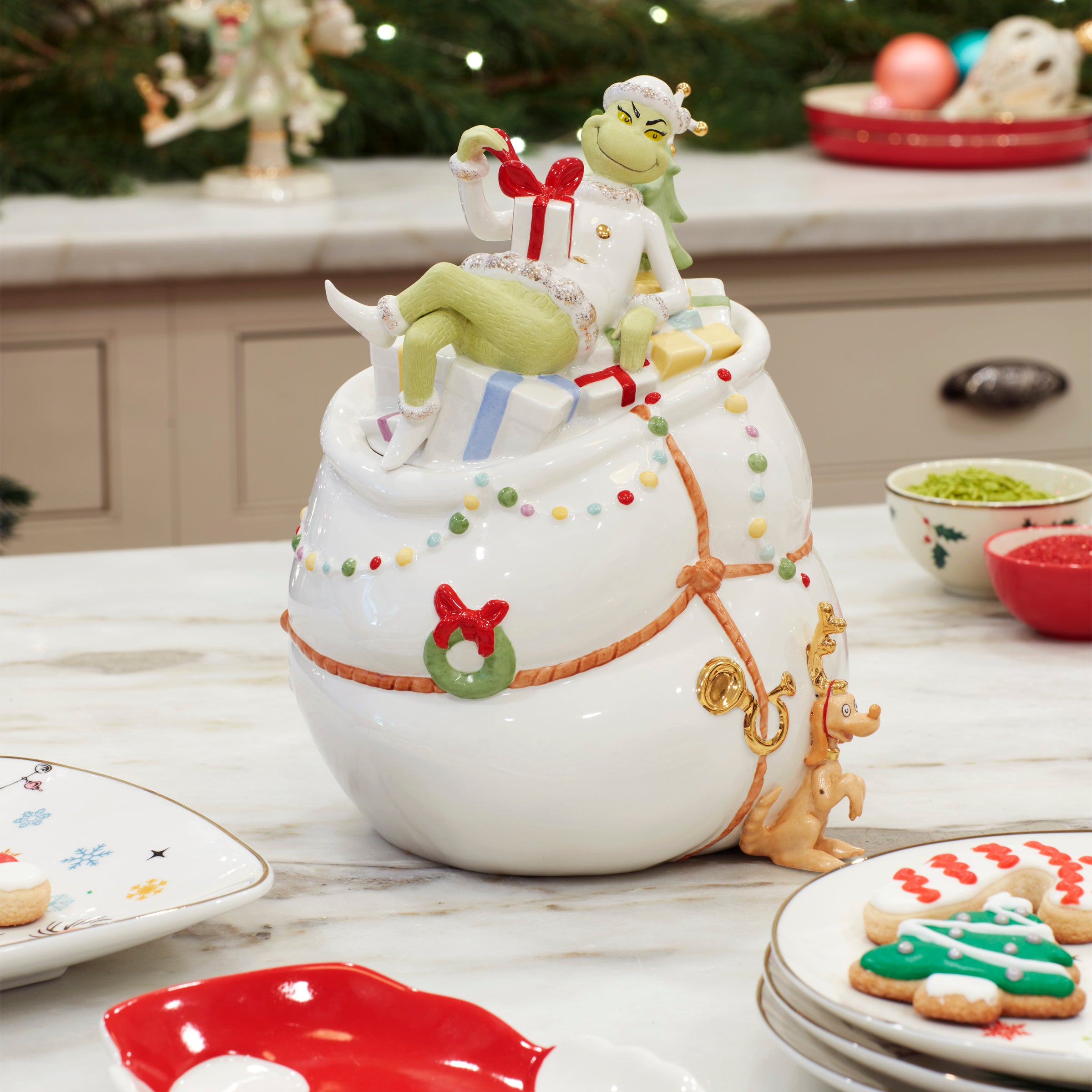 Merry Grinchmas Cookie Jar - Image 7