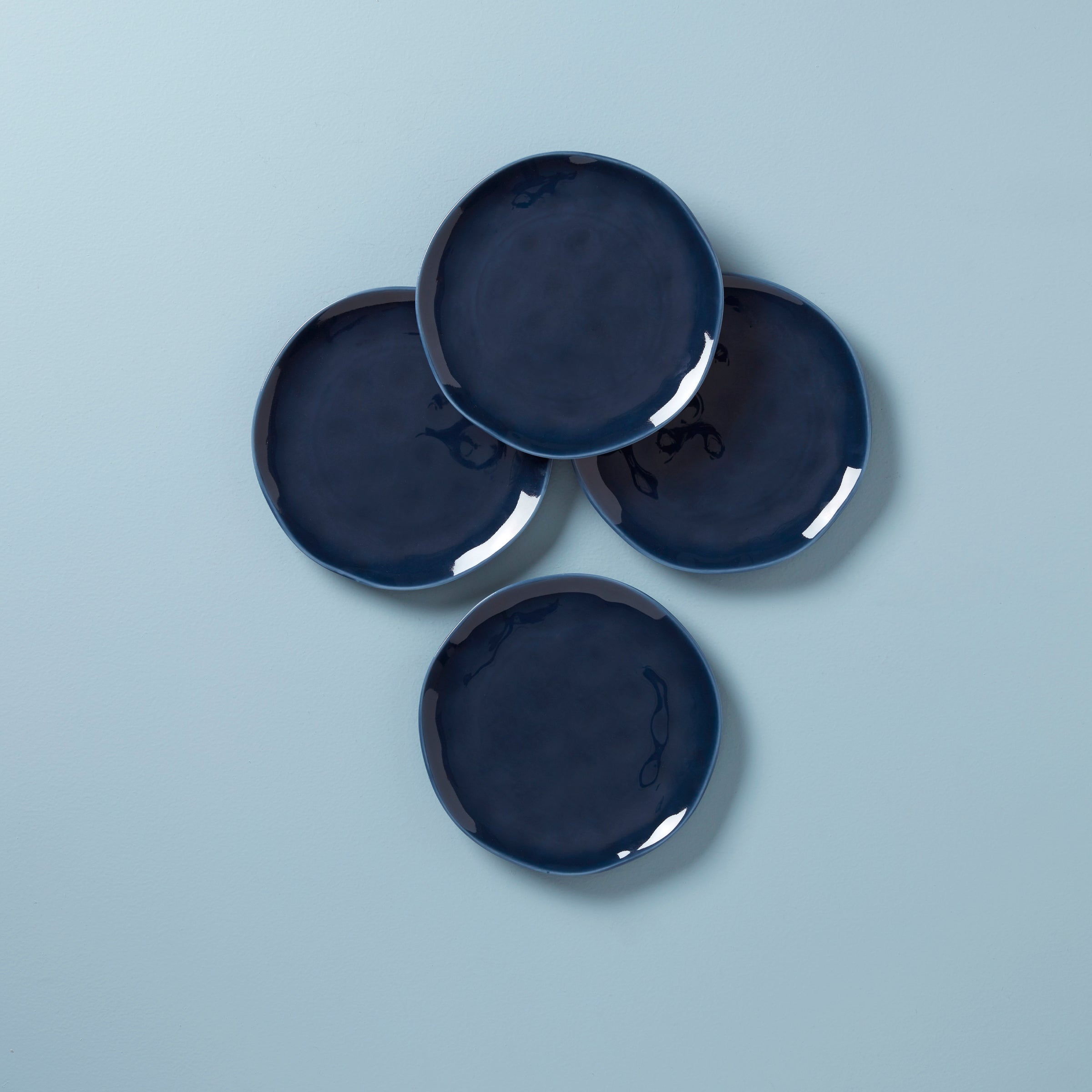 Bay Colors Blue Accent Plates   Set of 4