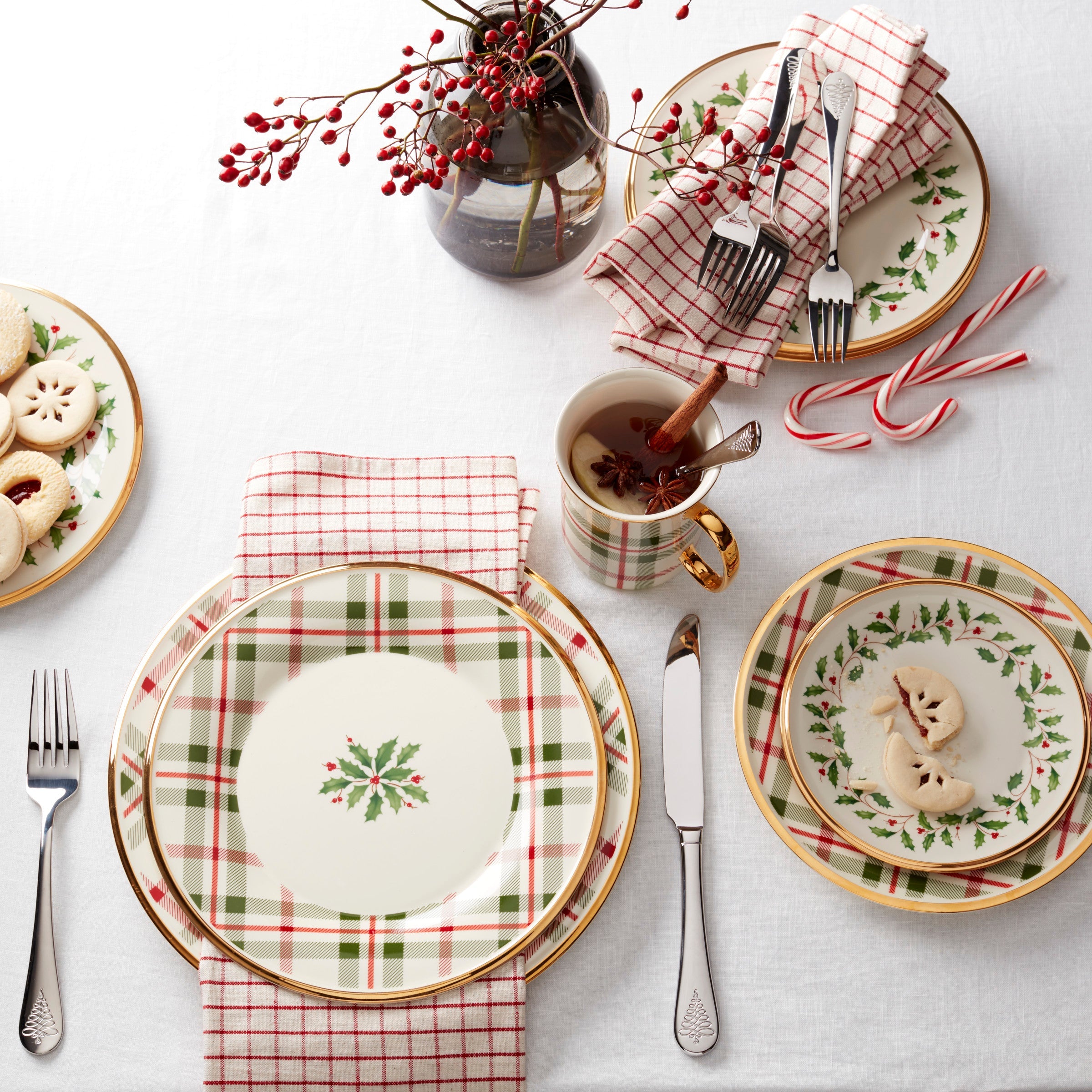 Holiday Plaid Dinner Plates Set of 4 - Image 9