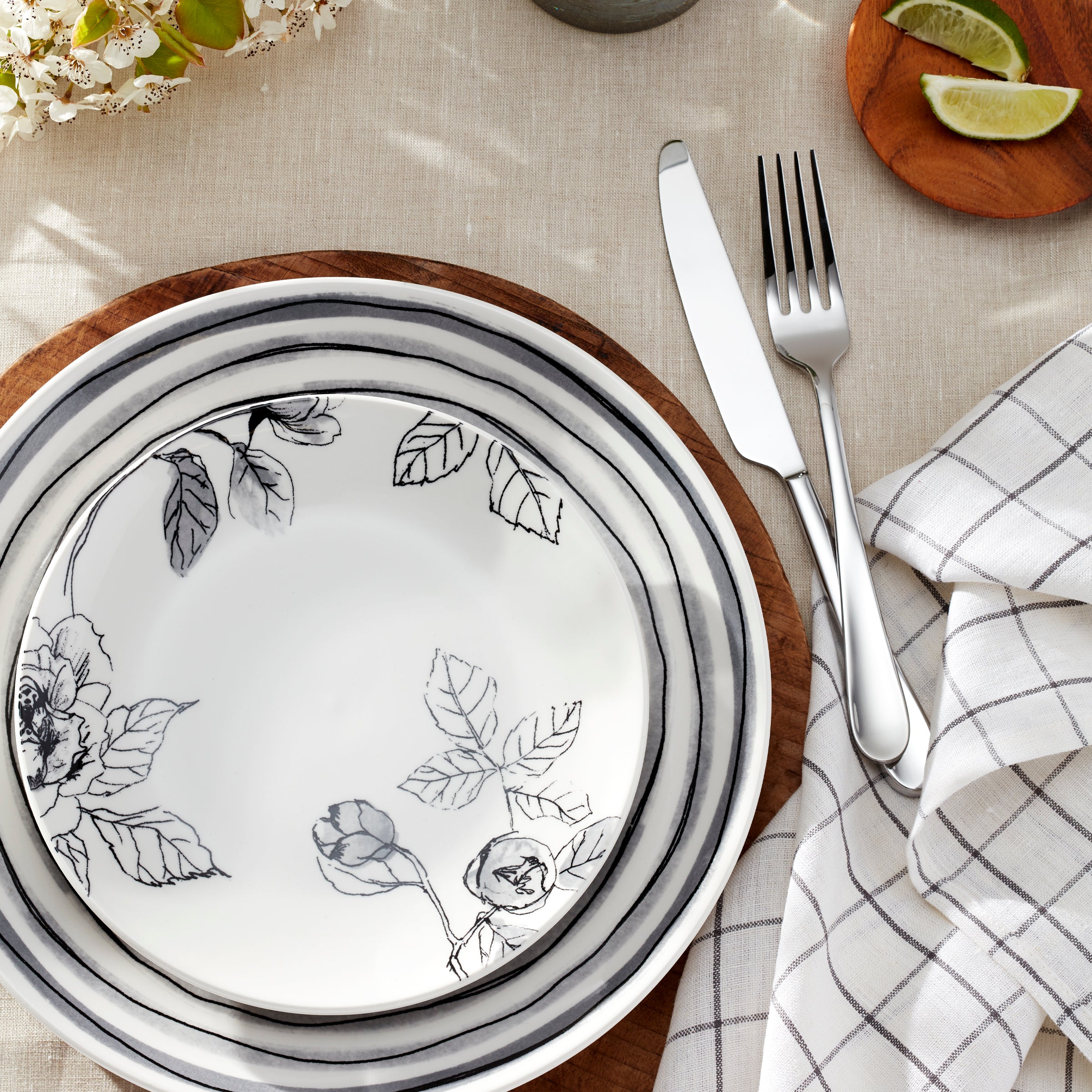 Sketchbook 12 Piece Dinnerware Set - Image 10