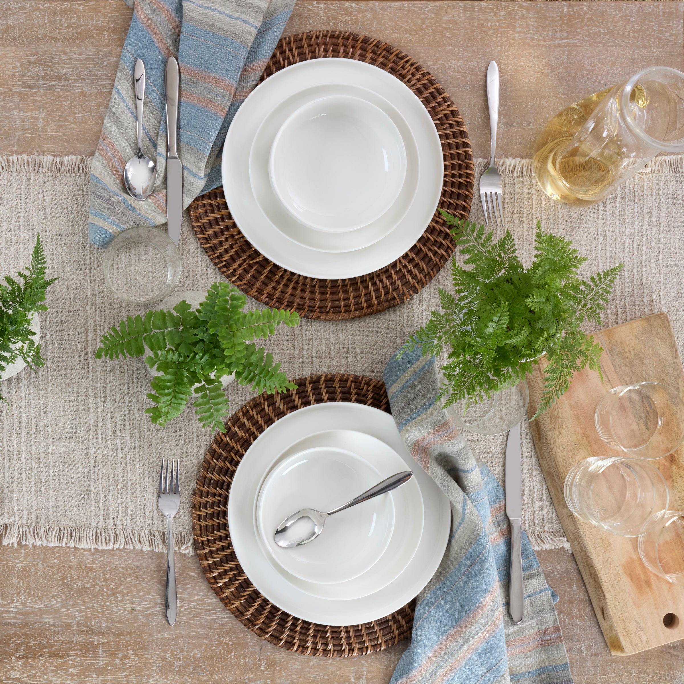 Alternative view of 24 Seven White 24 Piece Dinnerware Set