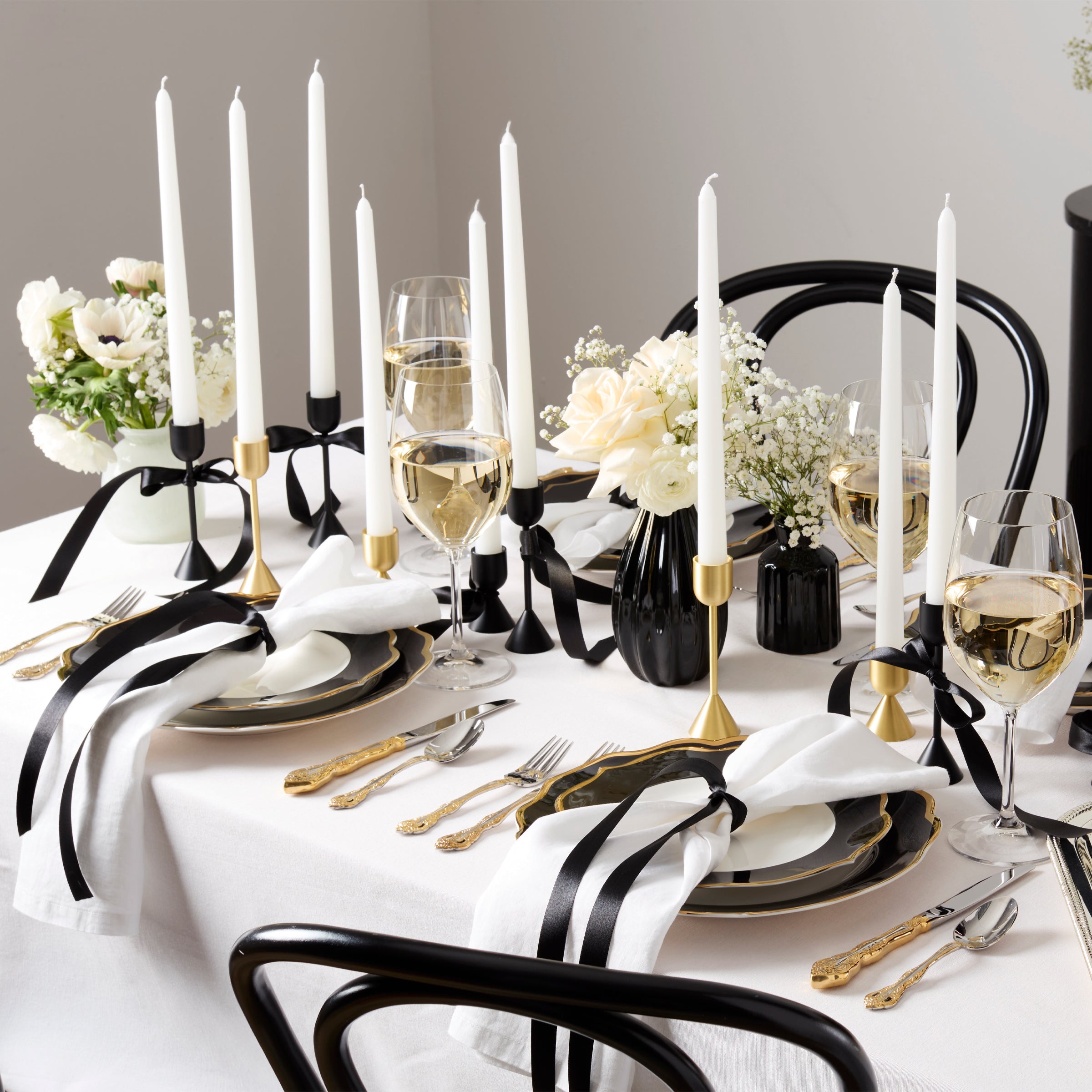 Alternative view of Contempo Luxe Black Accent Plates   Set of 4