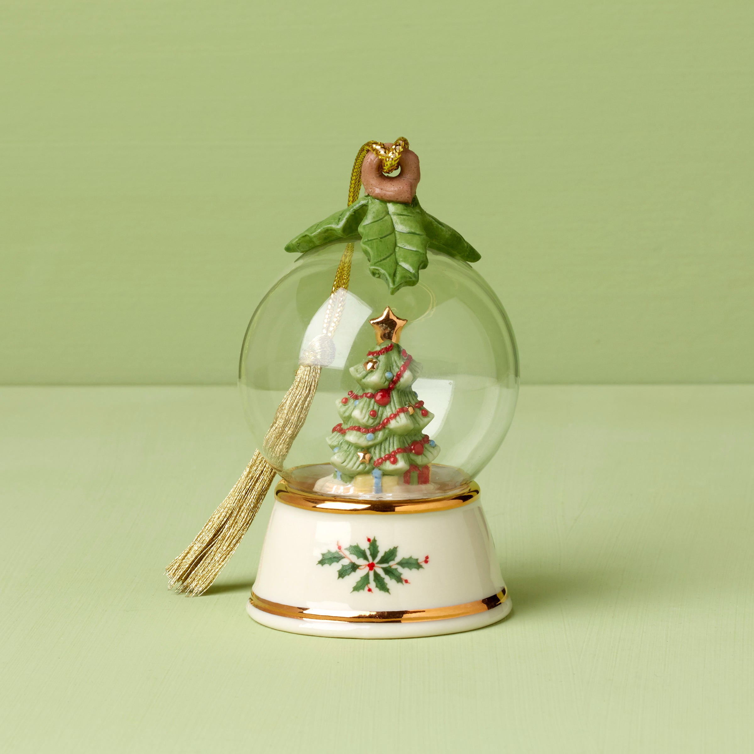 Alternative view of Personalized Globe Tree Ornament