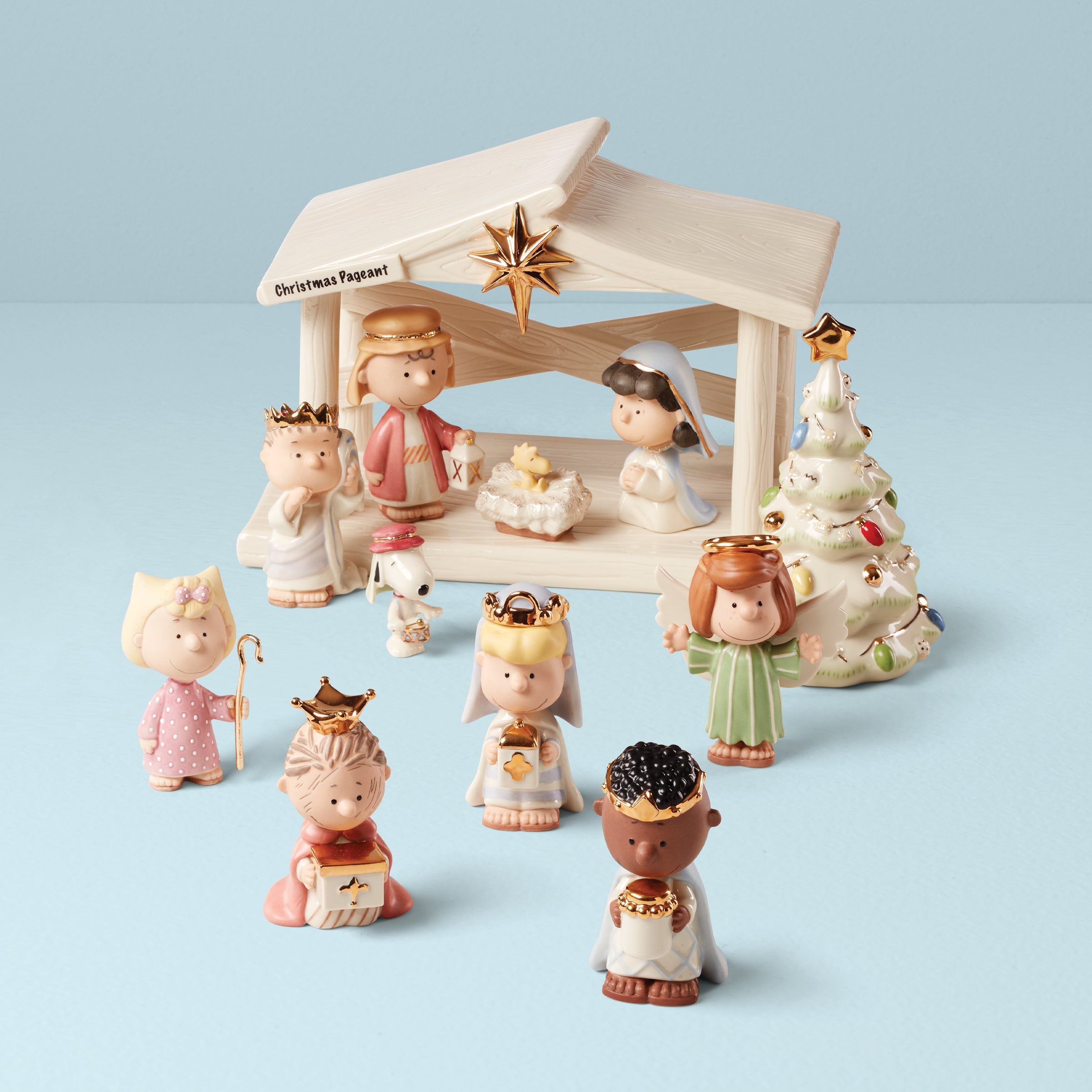 The Peanuts Christmas Pageant 12 Piece Figurine Set