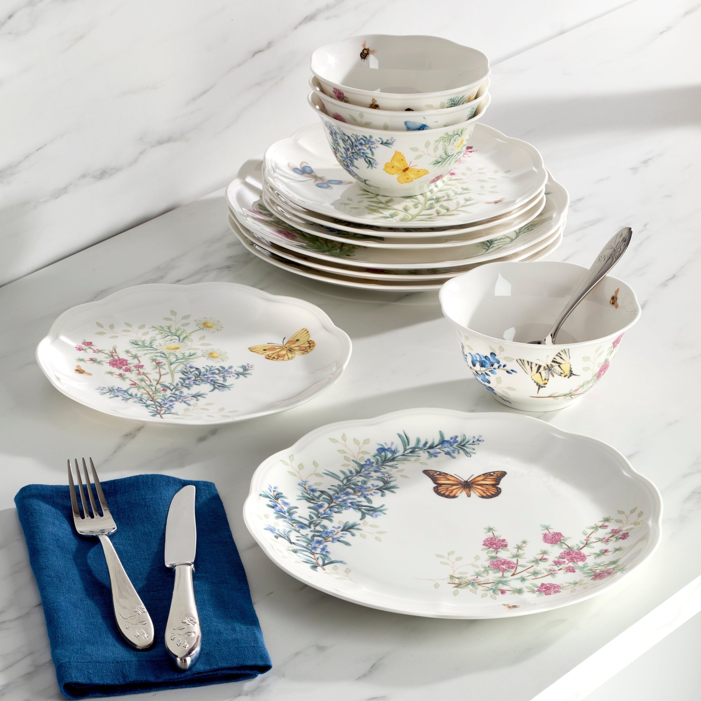 Butterfly Meadow Herbs 12 Piece Dinnerware Set - Image 7