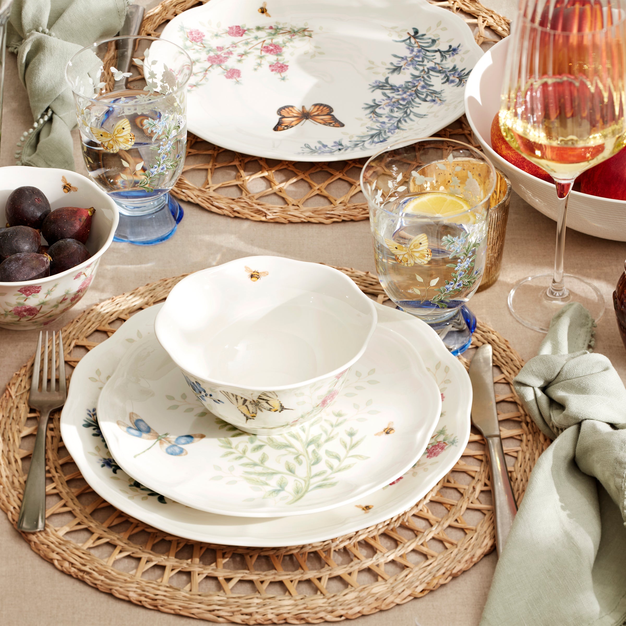 Butterfly Meadow Herbs Dinner Plates Set of 4 - Image 5