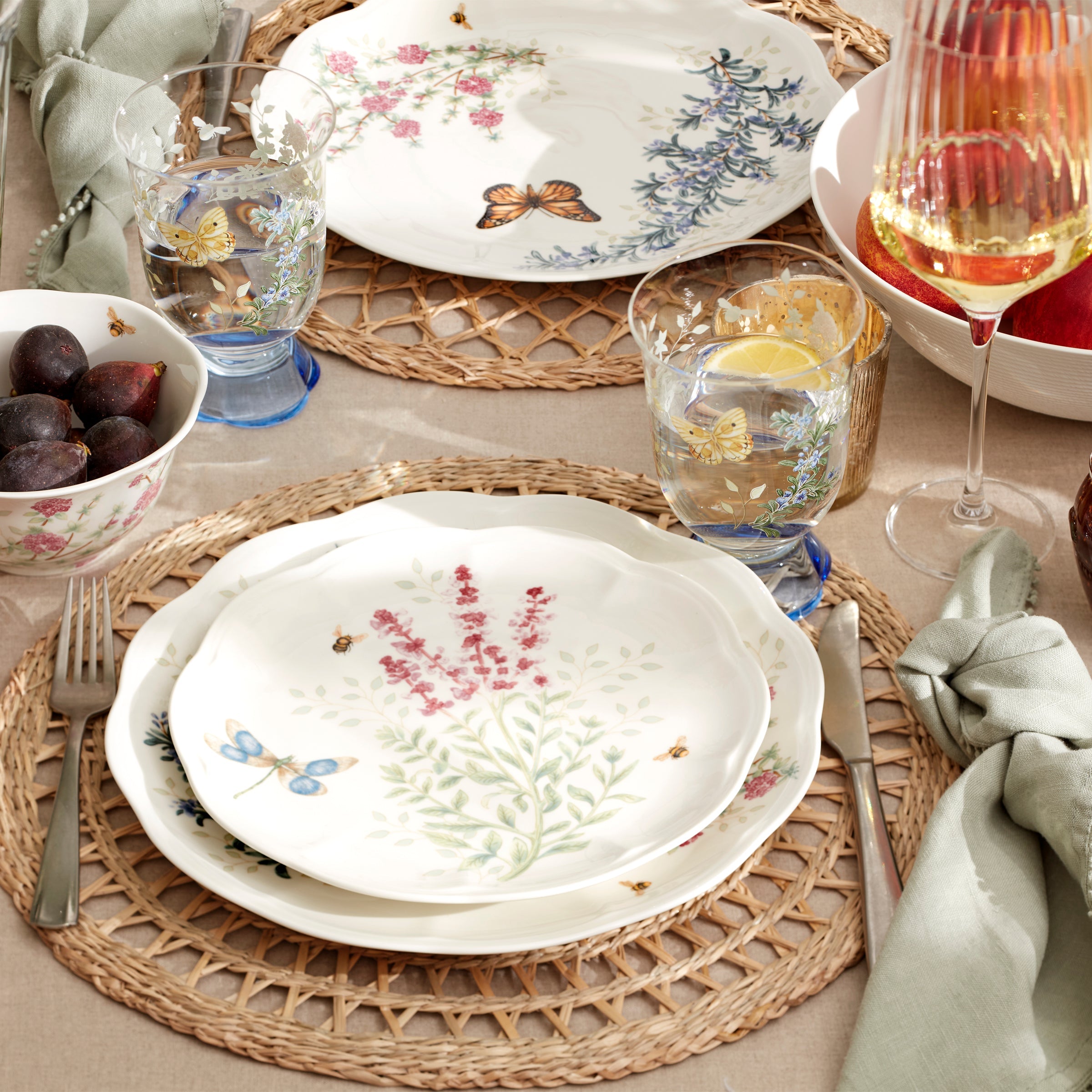 Butterfly Meadow Herbs Dinner Plates Set of 4 - Image 6