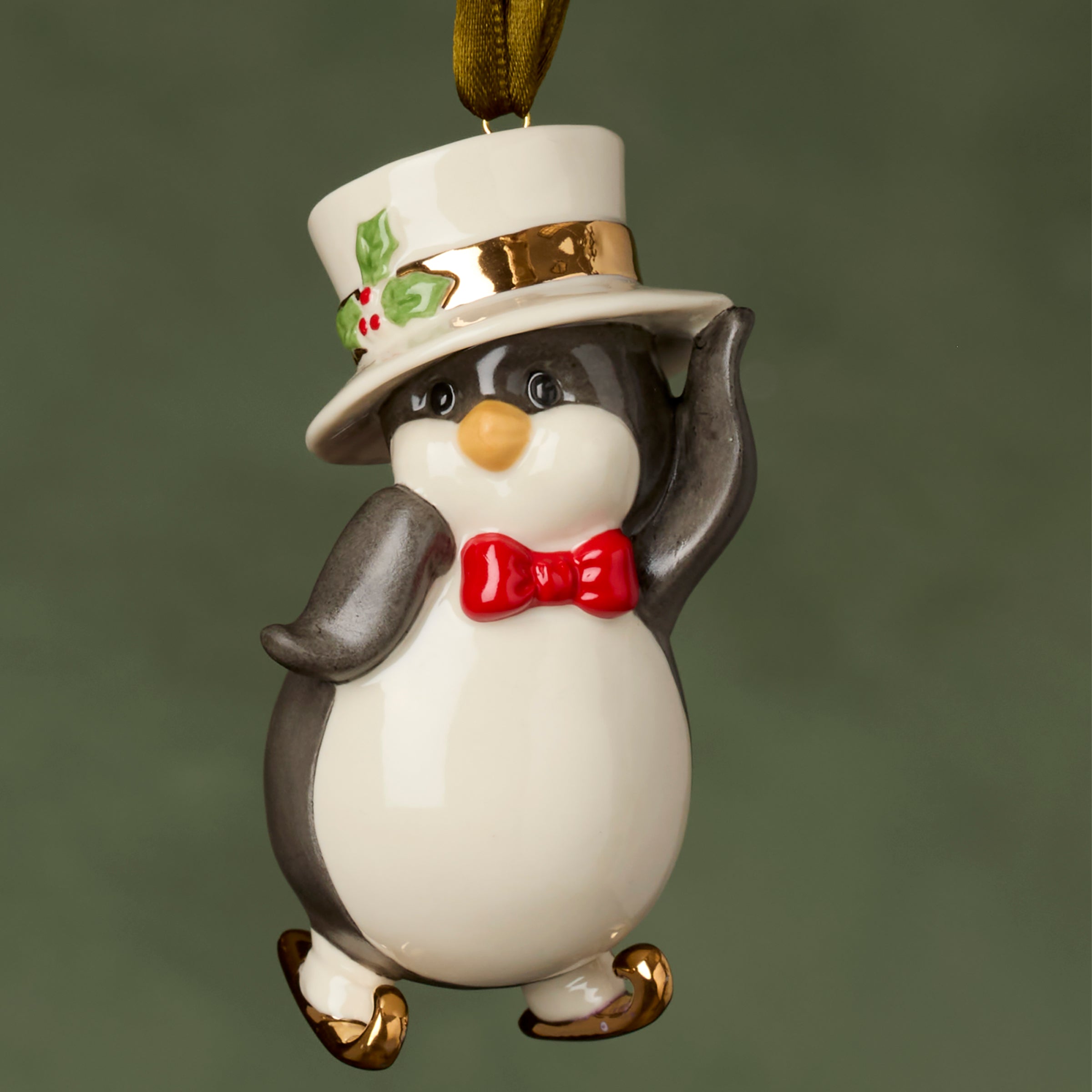 Alternative view of Penguin Ornament