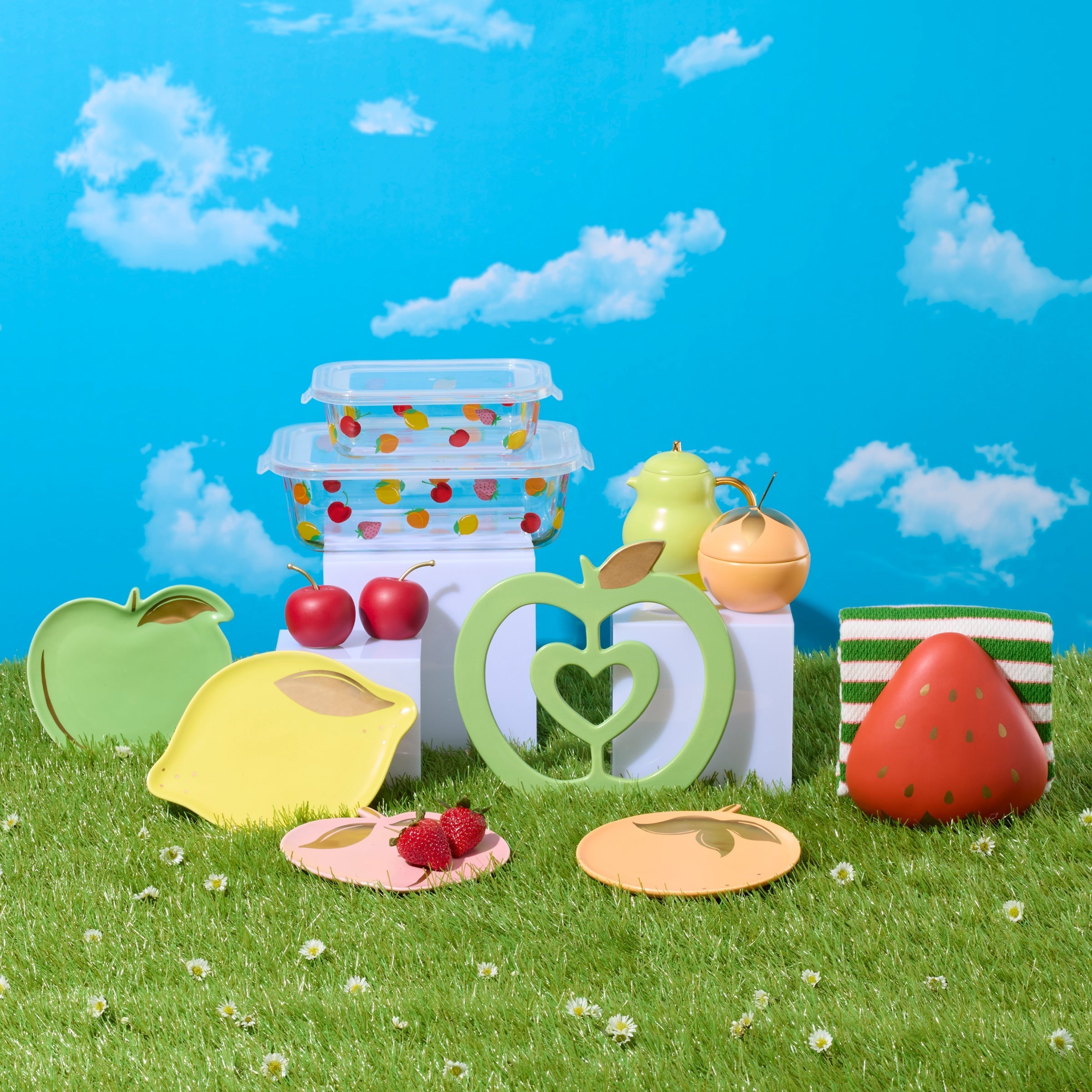 Alternative view of Tutti Fruity Tidbit Plates   Set of 4