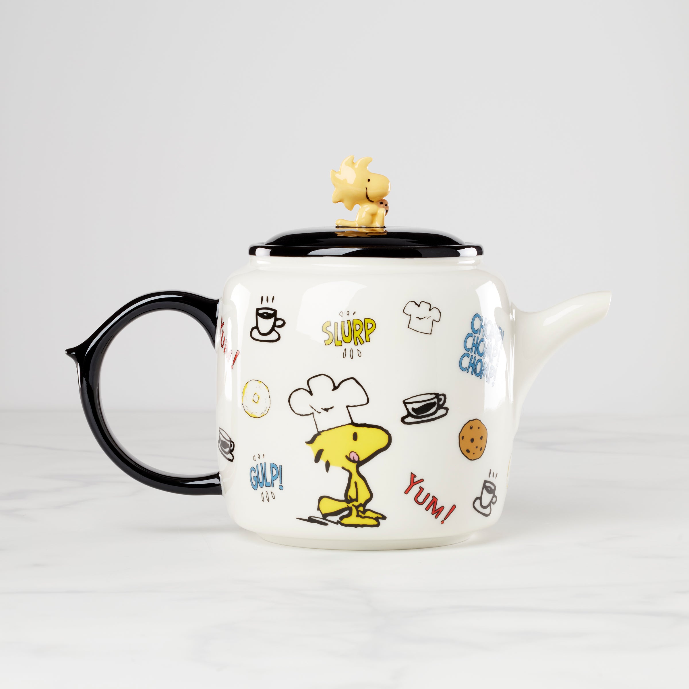 Alternative view of Chef Snoopy Teapot