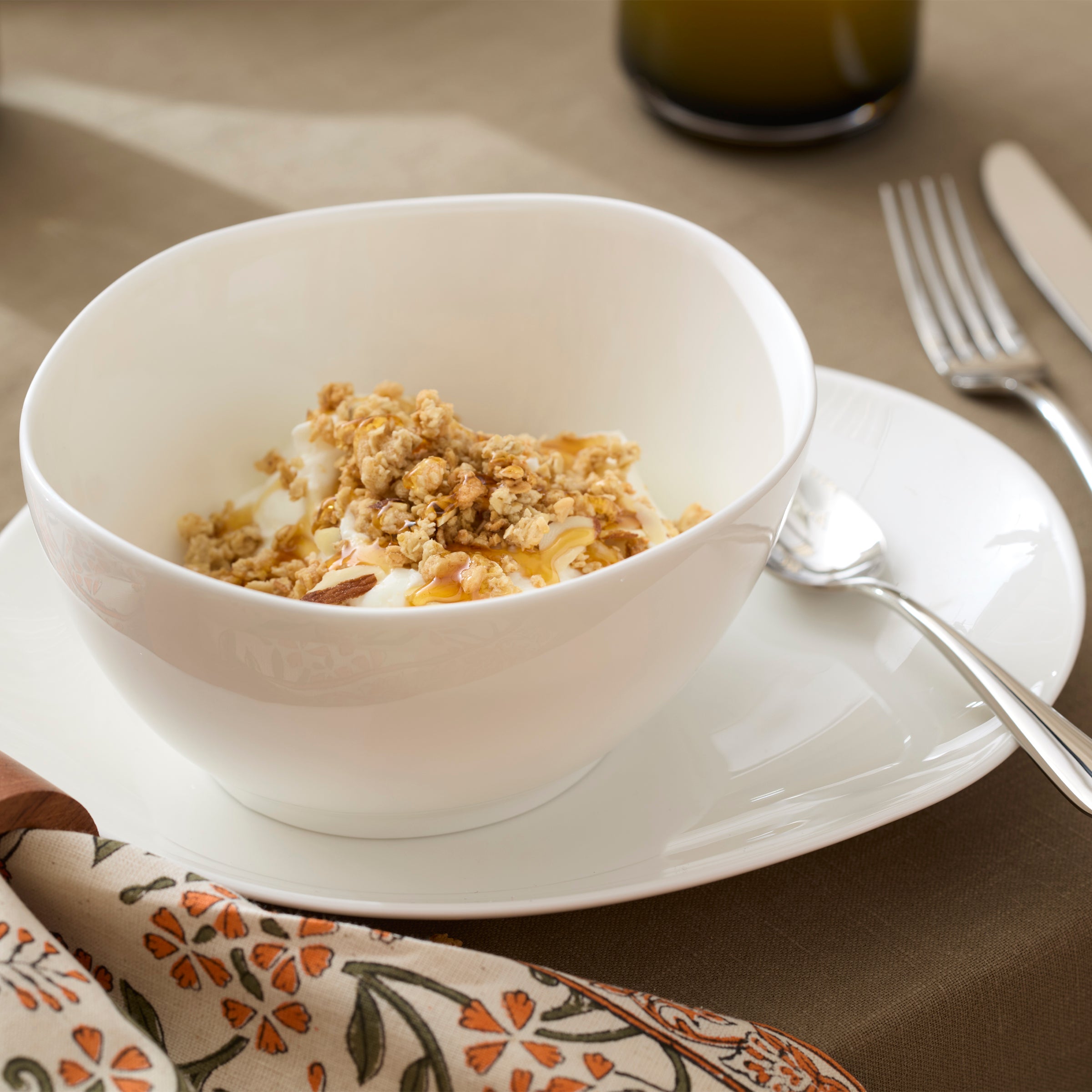 Studio 1414 Curve 12 Piece Dinnerware Set - Image 3