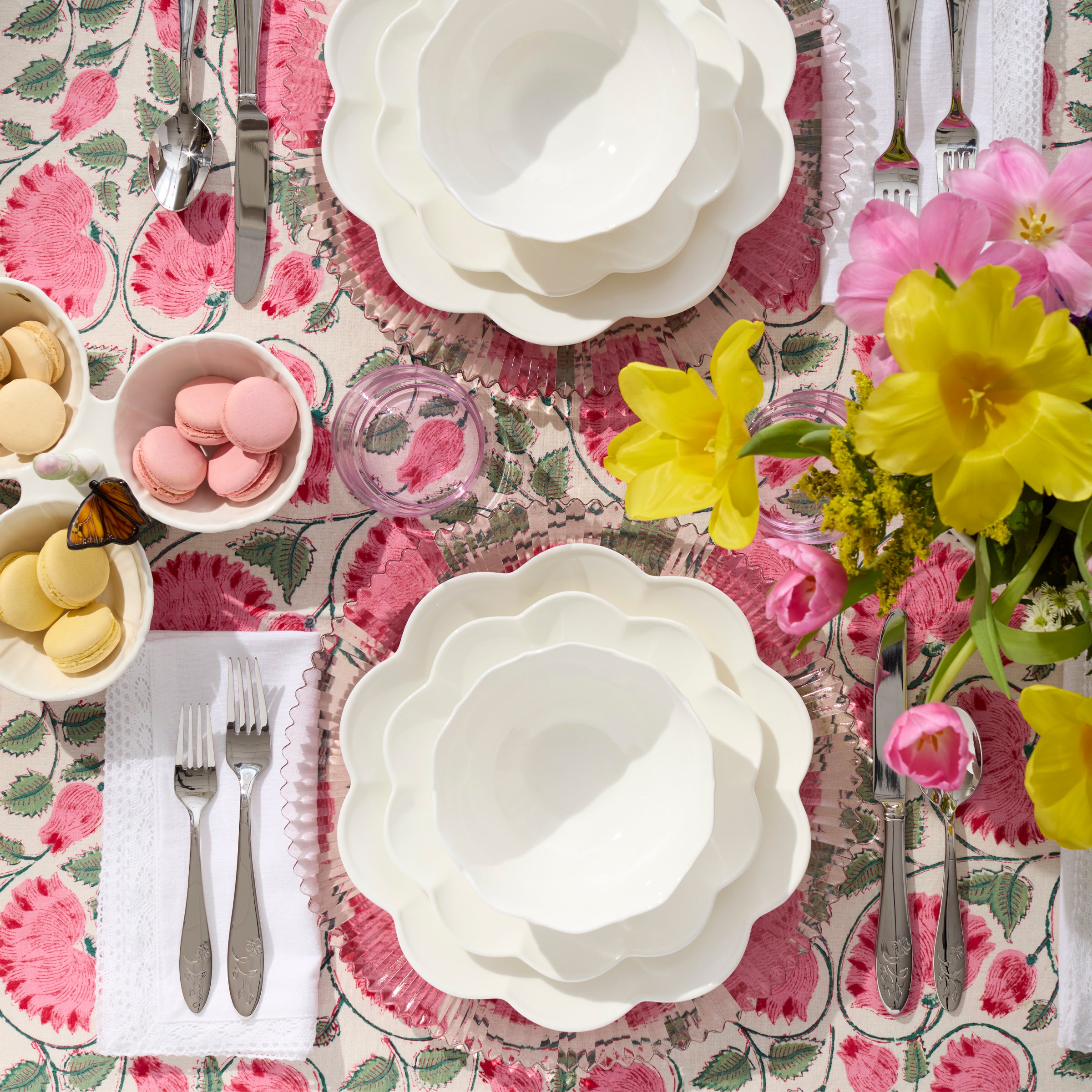 Studio 1414 Scallop 12 Piece Dinnerware Set - Image 3