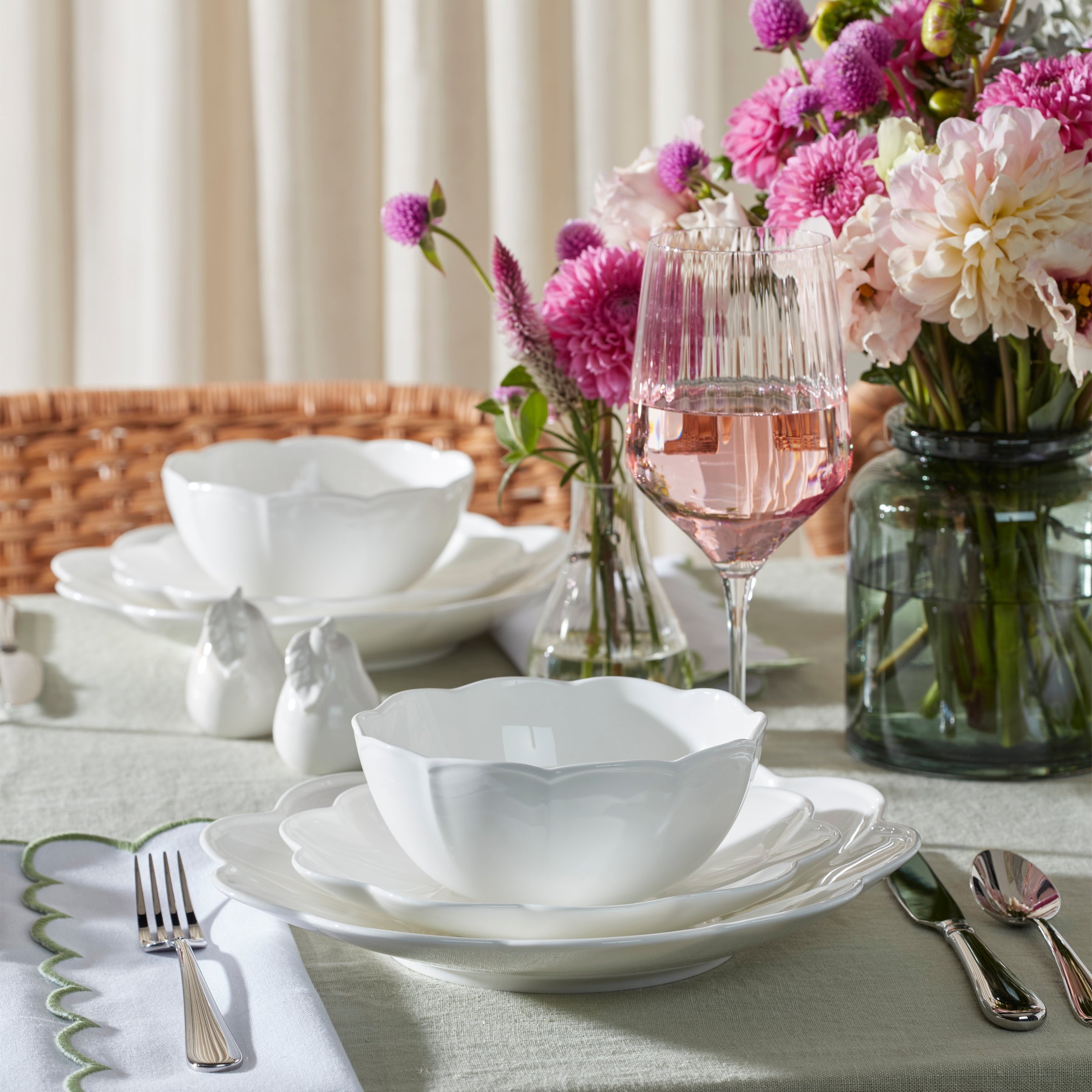 Studio 1414 Scallop 12 Piece Dinnerware Set - Image 12