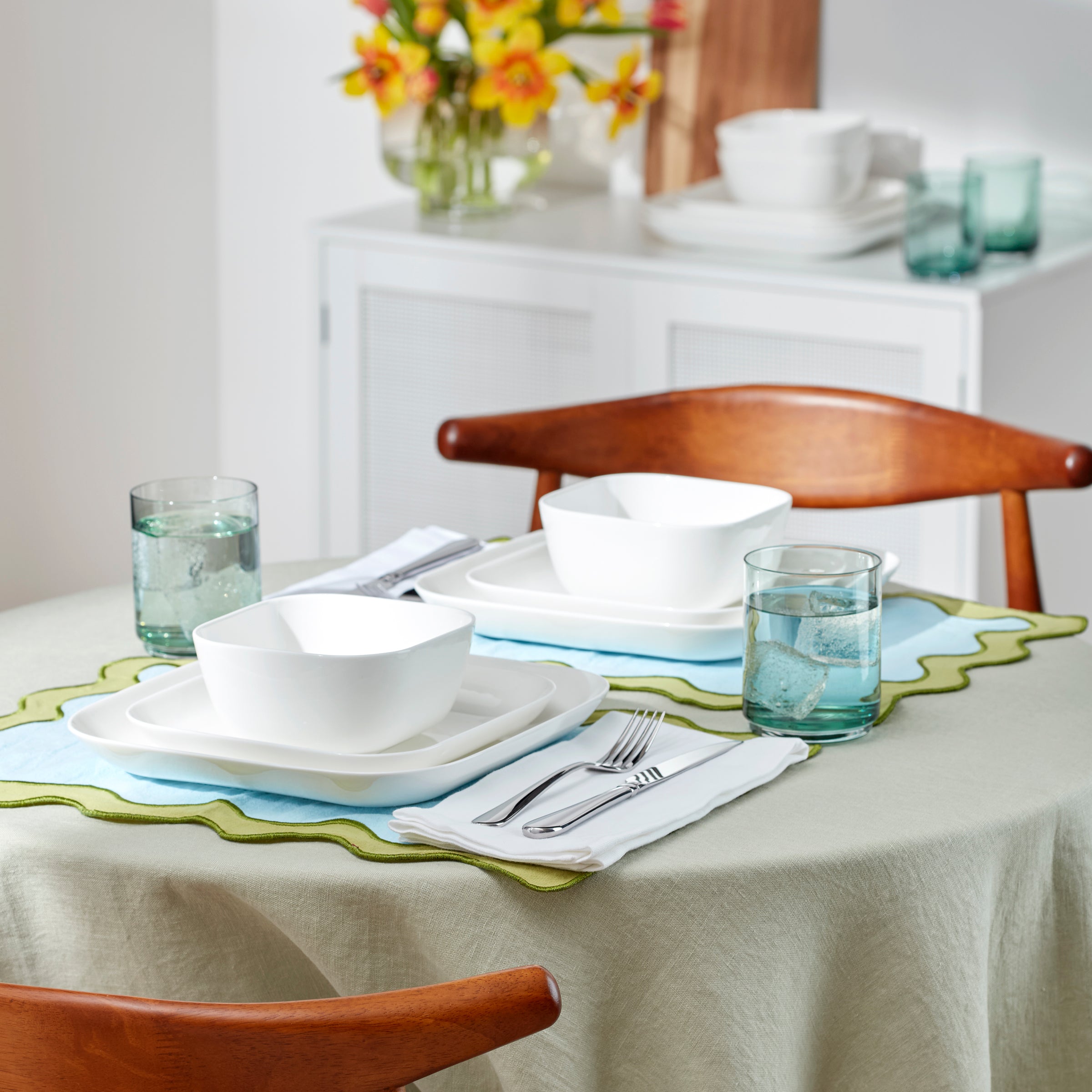 Alternative view of Studio 1414 Square 12 Piece Dinnerware Set