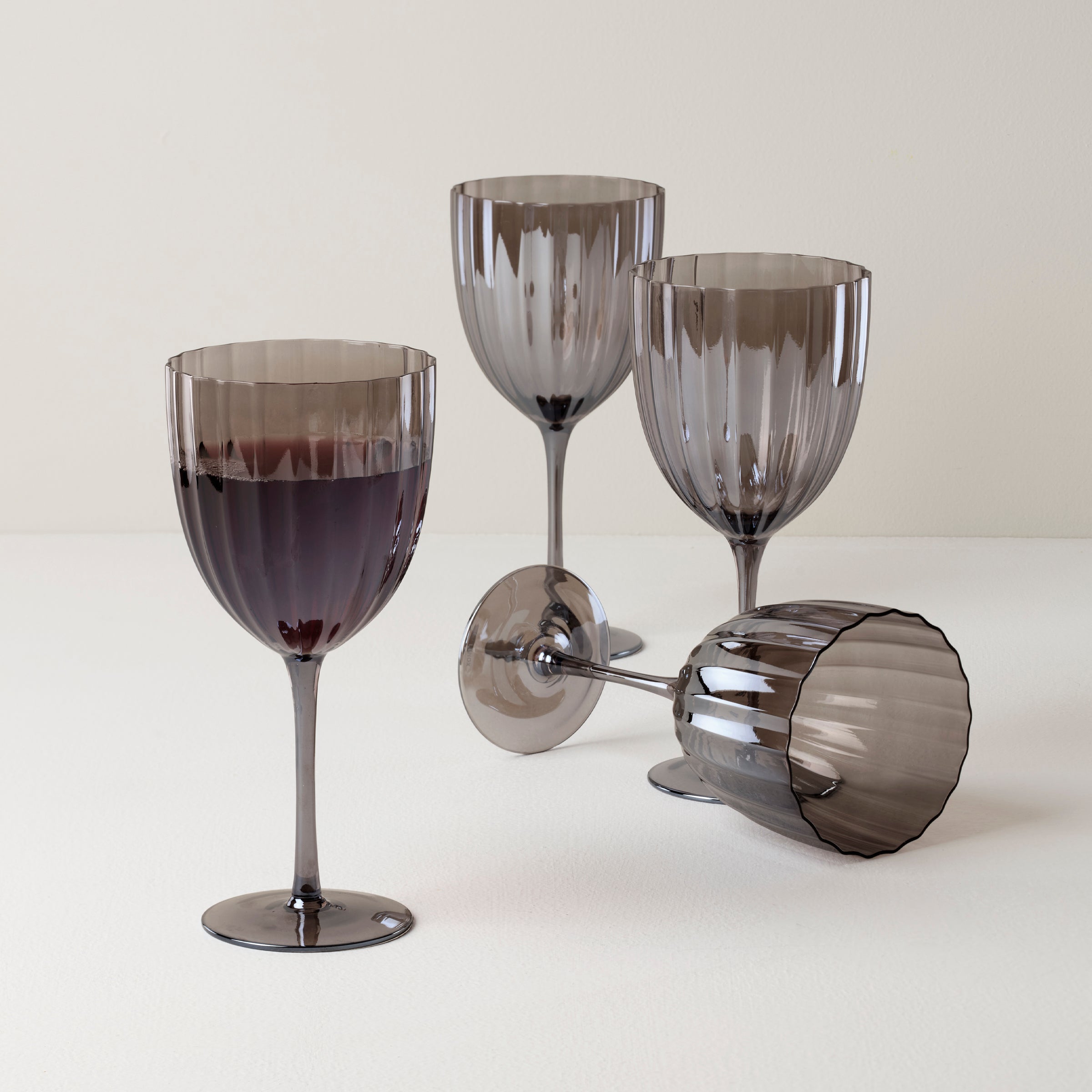 Alternative view of Curva Luxe All Purpose Wine Glasses   Set Of 4