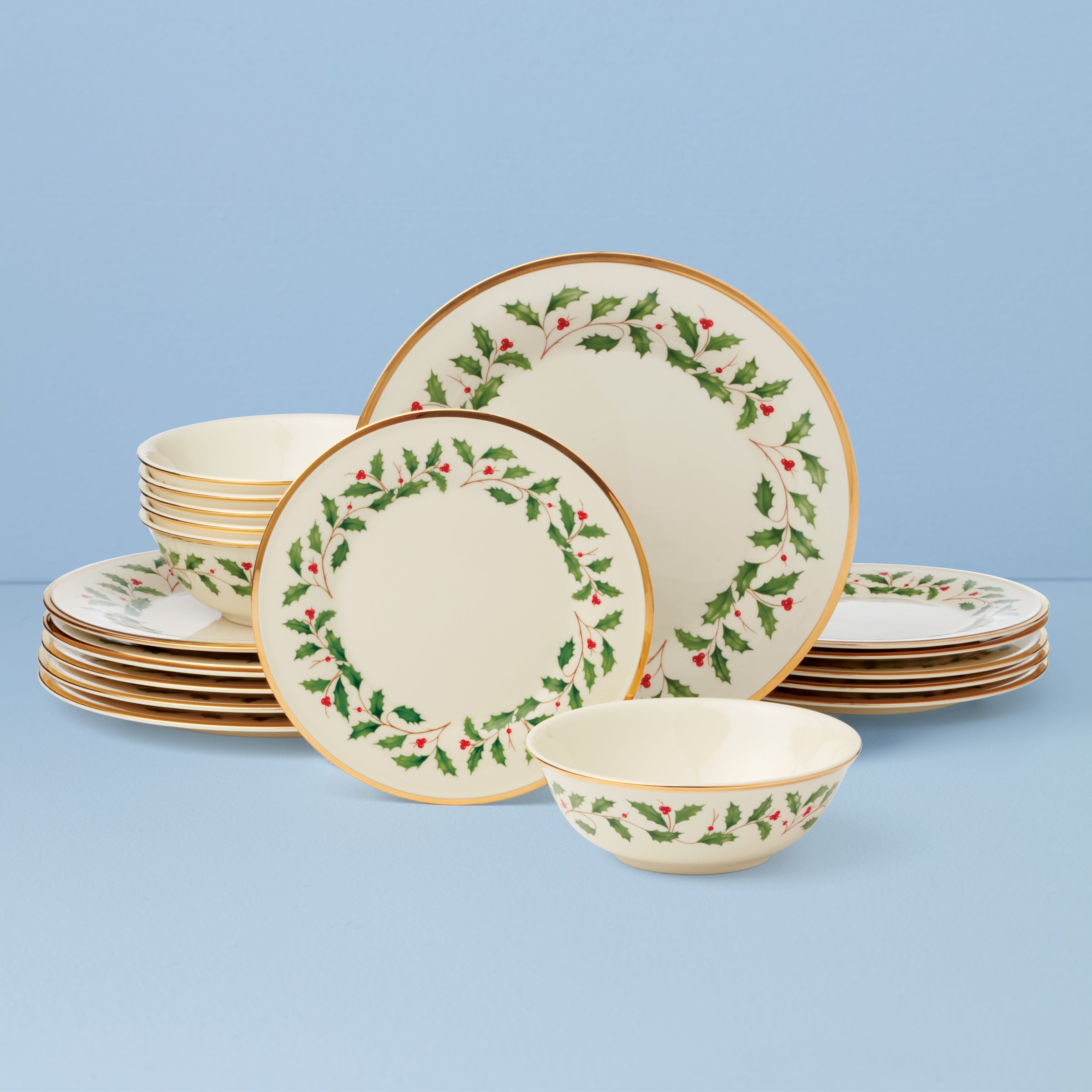 Holiday 18 Piece Dinnerware Set