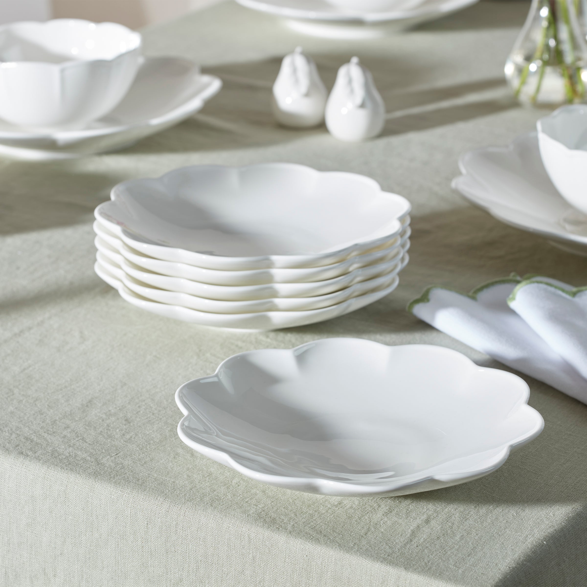 Studio 1414 Scallop, Accent Plates, Set of 6 - Image 5