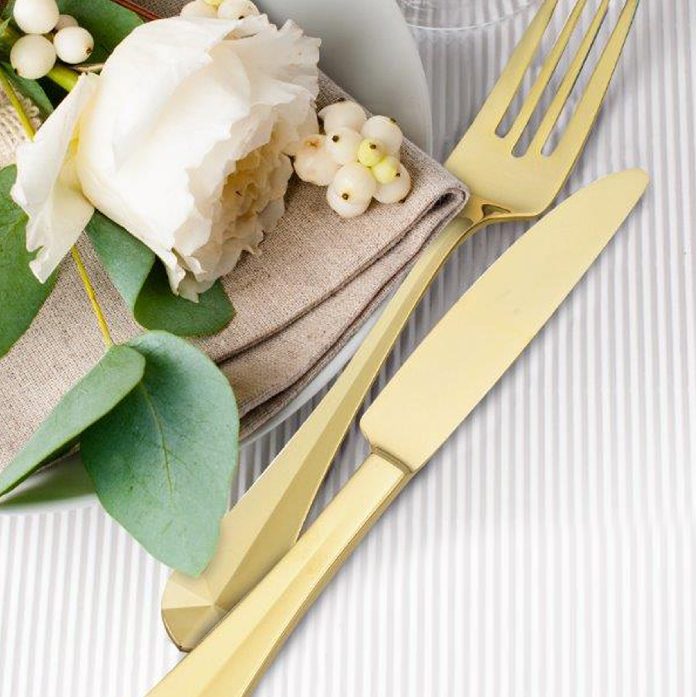 Alternative view of Belvoir Full Gold 18/10 5 Piece Set