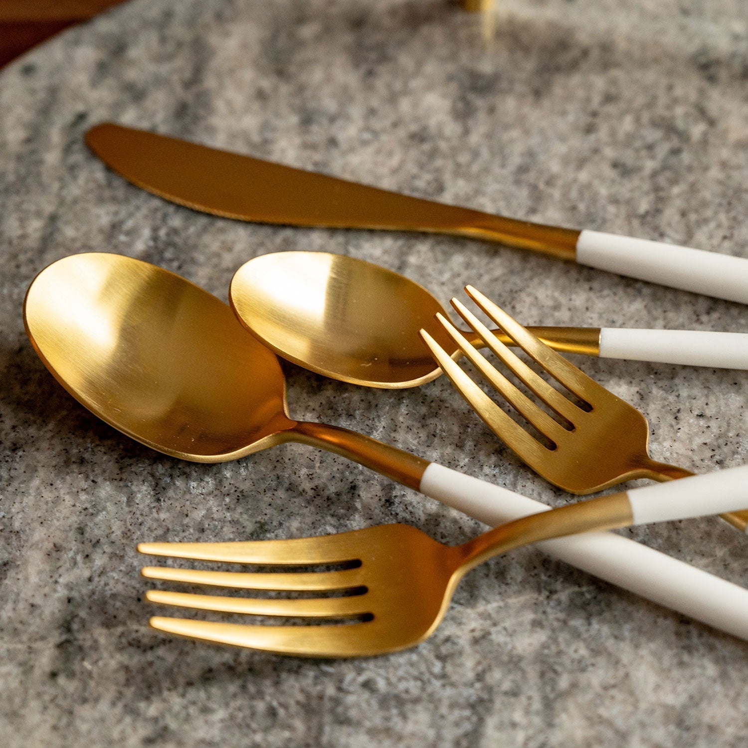 Mazzy Gold Satin White Pom Handle 20 Piece Flatware Set - Image 4