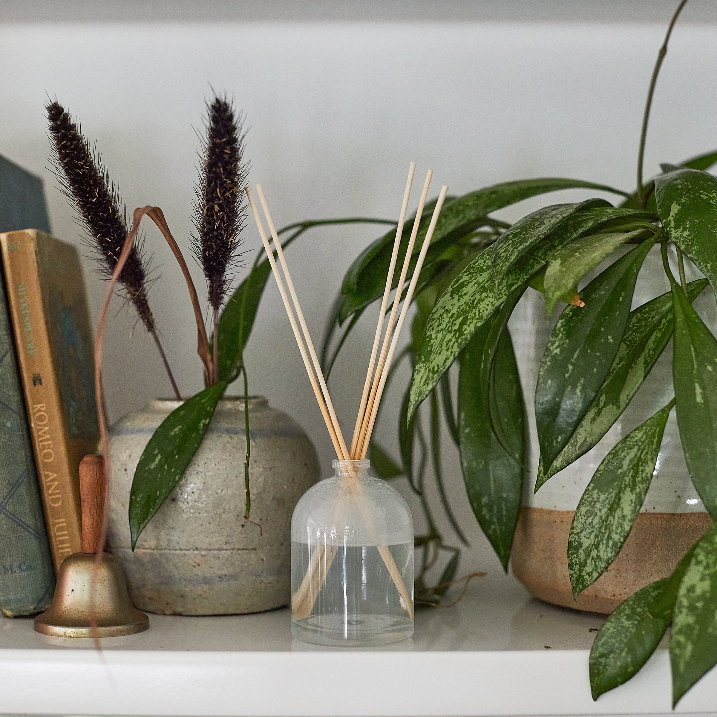 Alternative view of Petite Reed Diffuser, Flowers