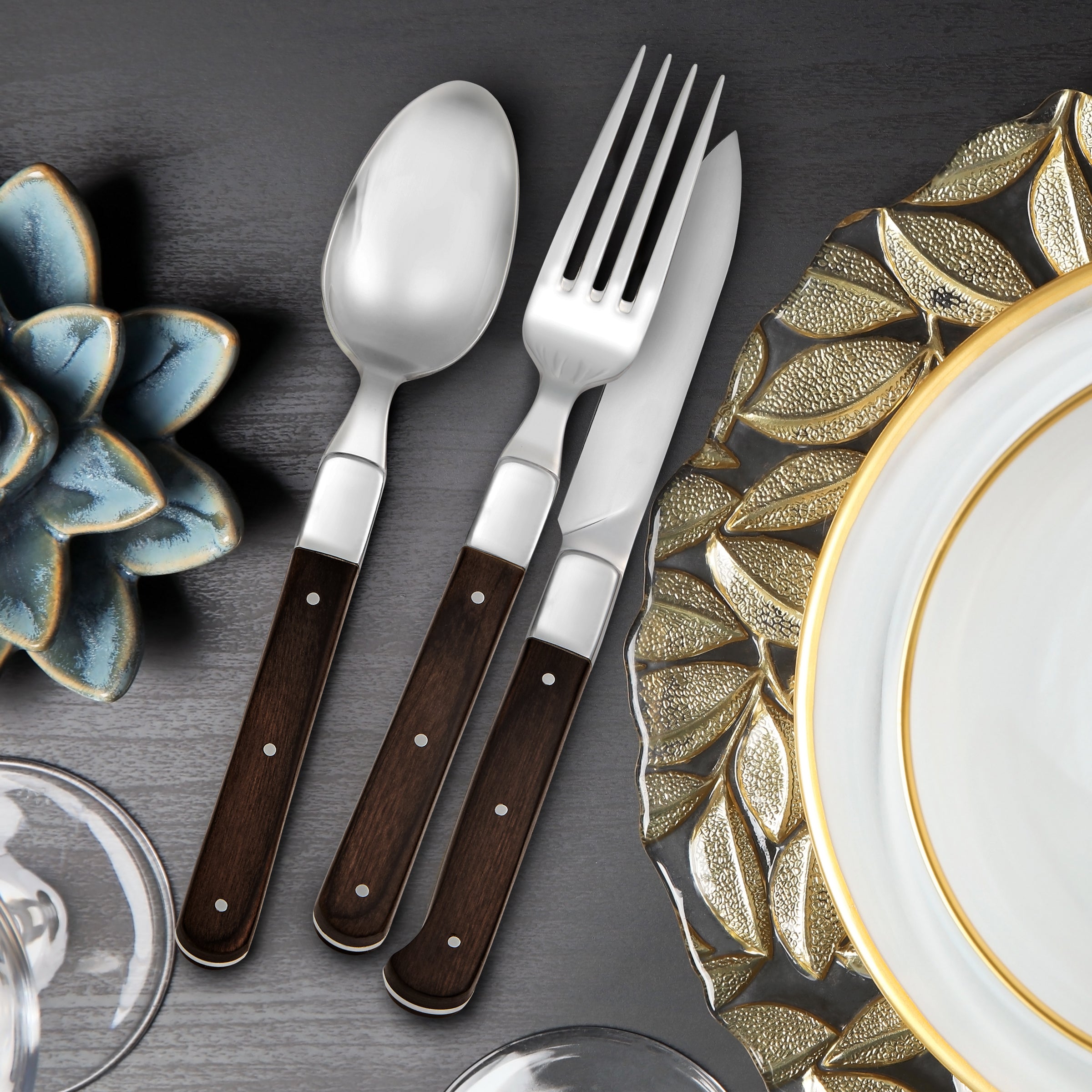 Alternative view of St. Michel 20 Piece Flatware Set