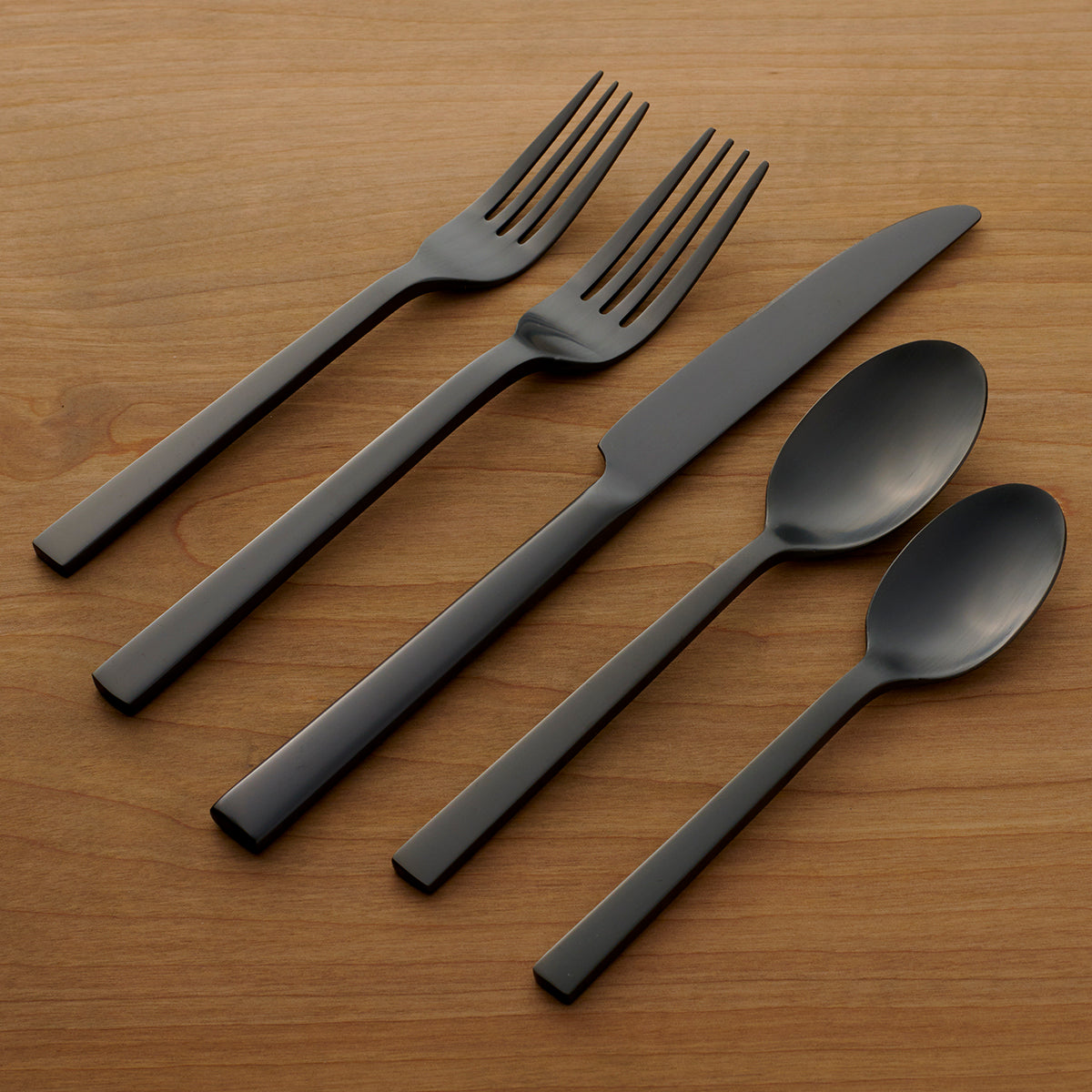 Chefs Table Midnight Matte 20 Piece Flatware Set - Image 3